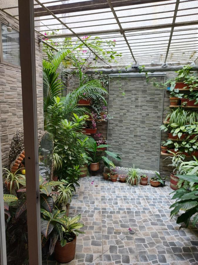 Noras Homestay Laureles Medellin Bagian luar foto
