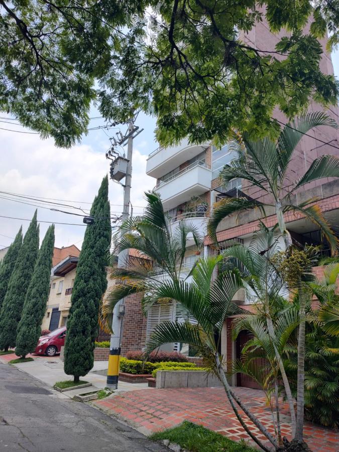 Noras Homestay Laureles Medellin Bagian luar foto