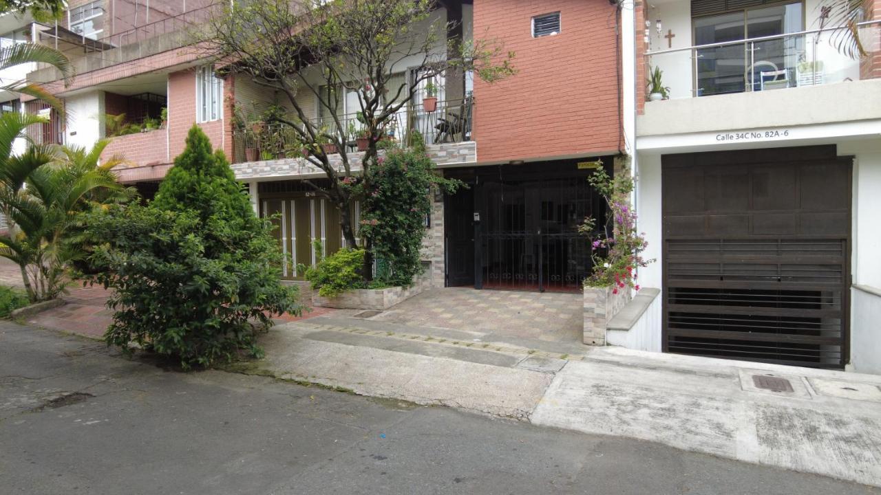 Noras Homestay Laureles Medellin Bagian luar foto