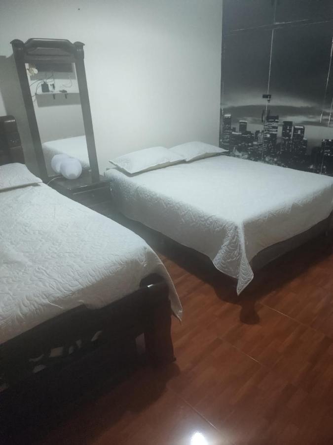 Noras Homestay Laureles Medellin Bagian luar foto